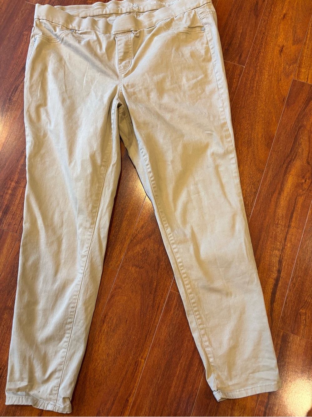 new directions Straight Leg Women's Jeans in Light Khaki
